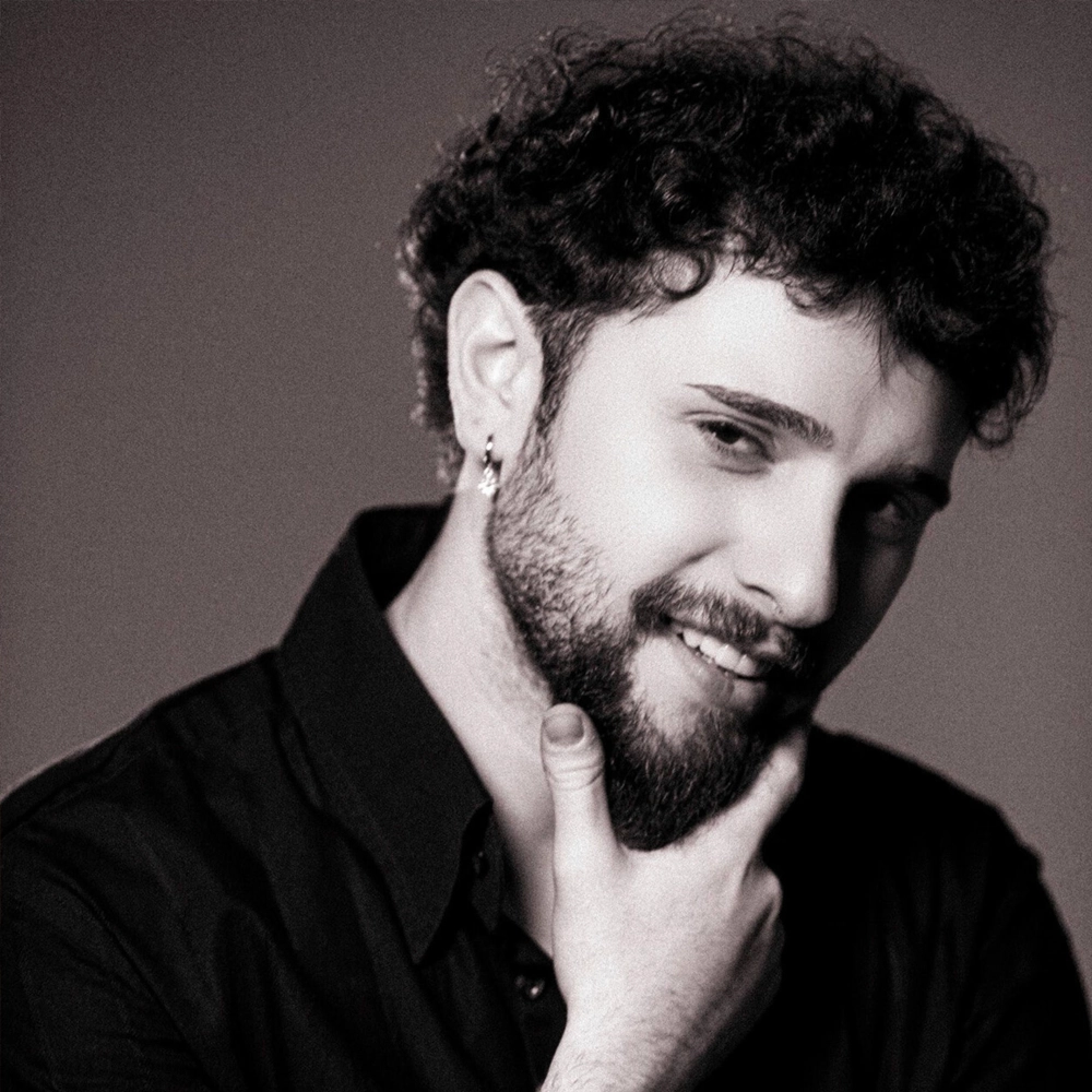 Sanatçı Görseli - Eli Türkoğlu