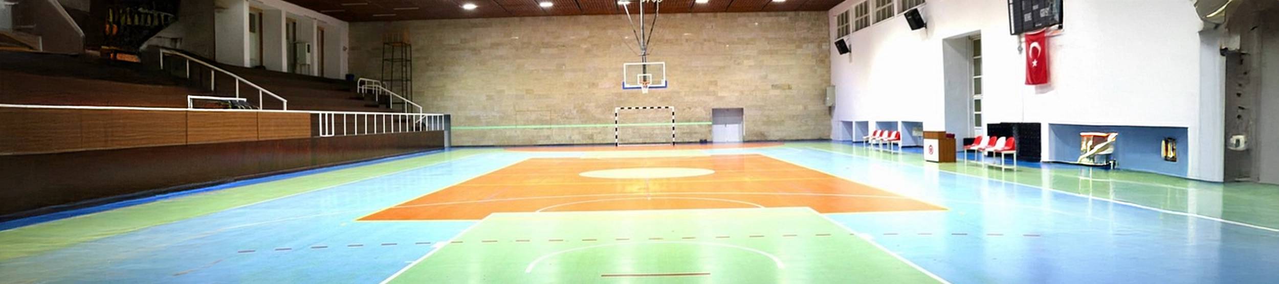Mekan Görseli - Cumhuriyet Üniversitesi Taha Akgül - 5 Eylül Spor Salonu